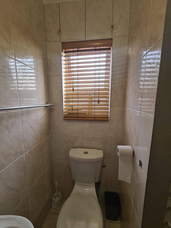 3 Bedroom Property for Sale in Eikenbosch Western Cape